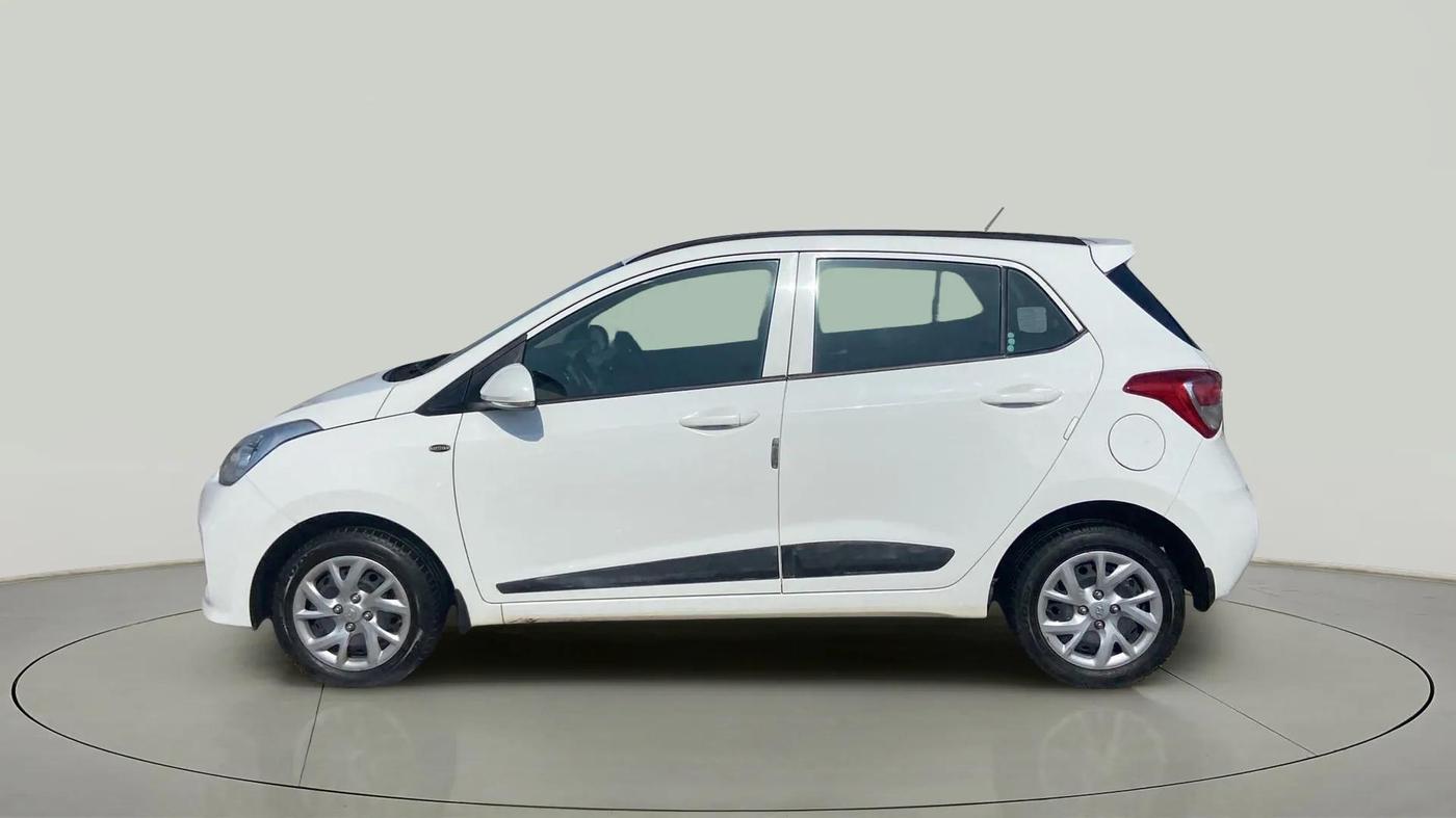 2020 Hyundai Grand i10 SPORTZ 1.2 KAPPA VTVT, Petrol, Manual, 38,281 km, Left Side