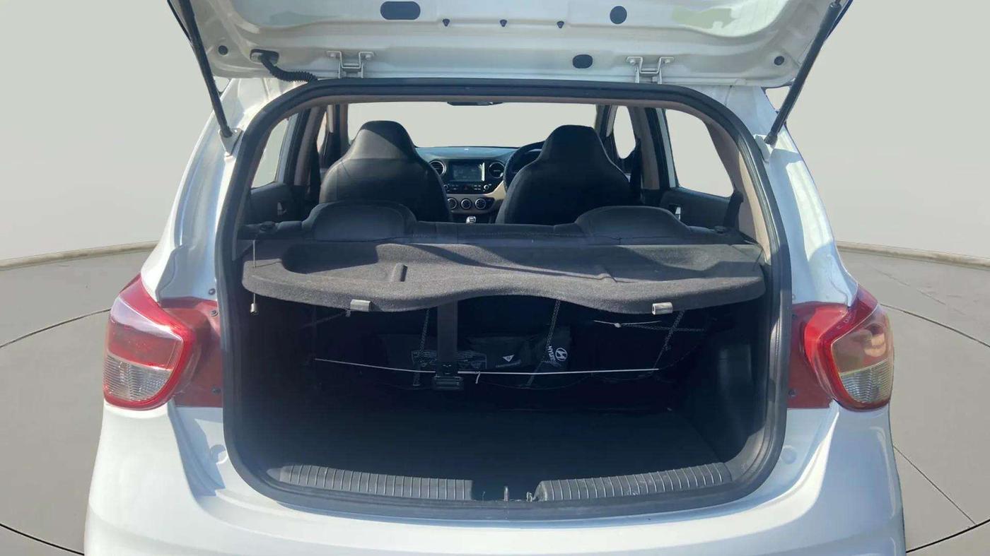 2020 Hyundai Grand i10 SPORTZ 1.2 KAPPA VTVT, Petrol, Manual, 38,281 km, Boot Inside