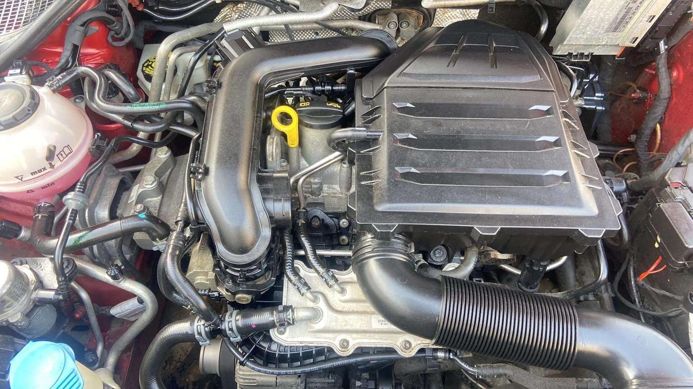 2020 Volkswagen Vento HIGHLINE PLUS 1.0L TSI AT, Petrol, Automatic, 38,449 km, Open Bonet