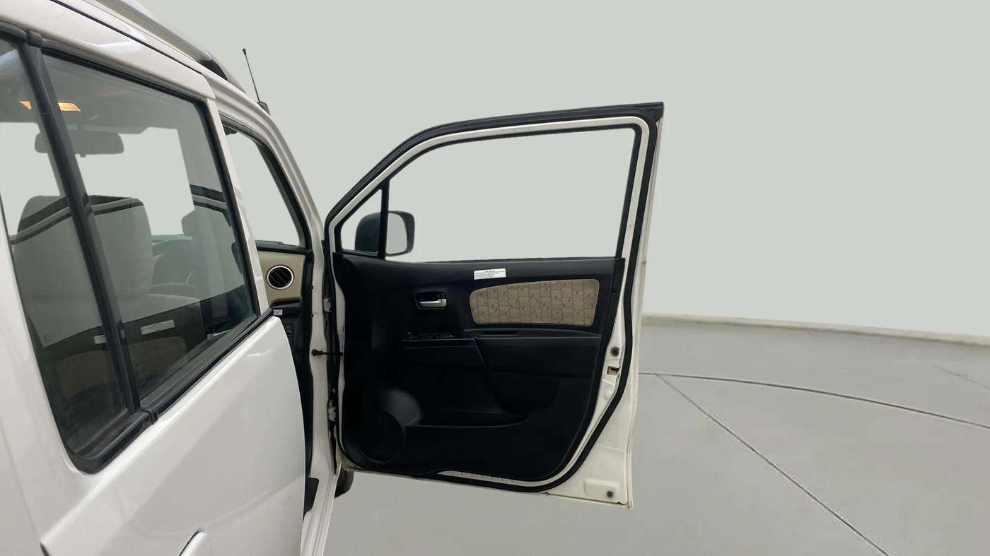 2017 Maruti Wagon R 1.0 VXI AMT, Petrol, Automatic, 68,432 km, RHS Front Door