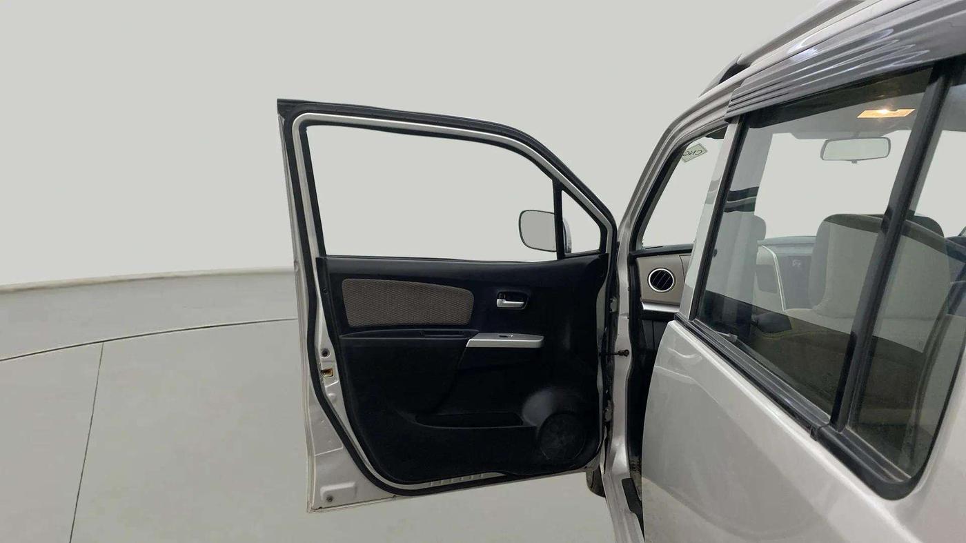 2016 Maruti Wagon R 1.0 LXI CNG, CNG, Manual, 33,540 km, LHS Front Door