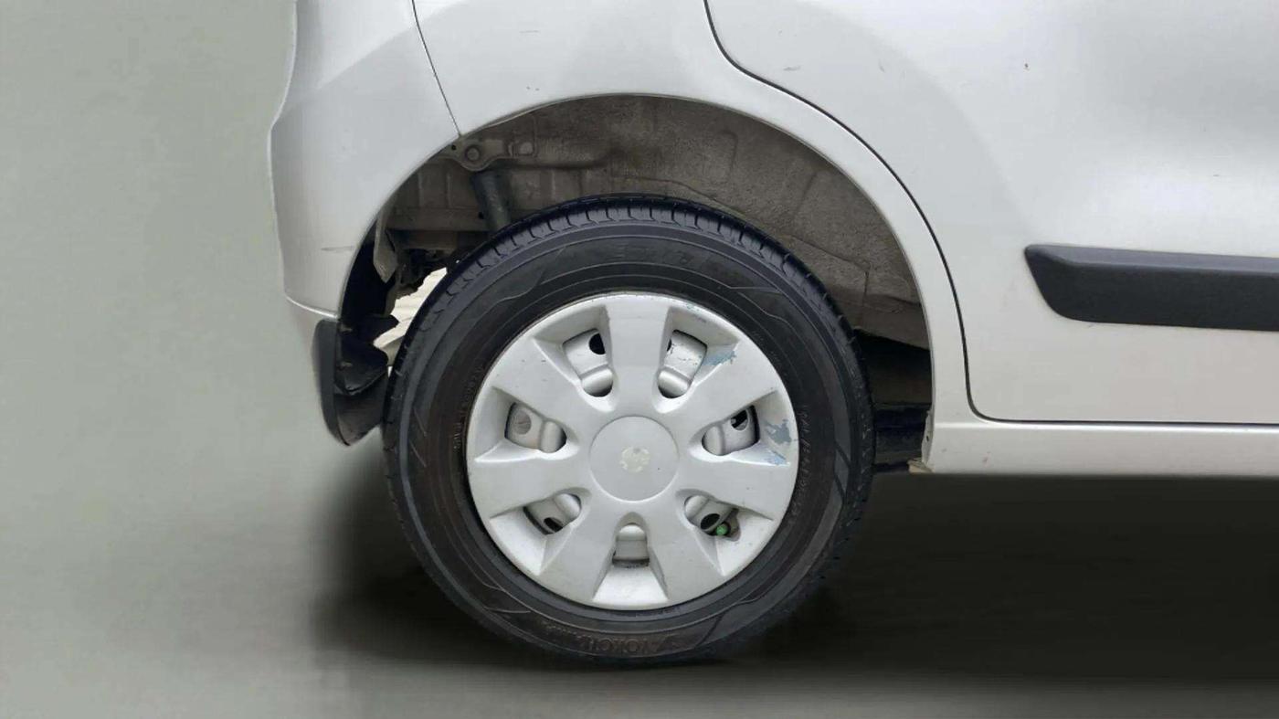 2016 Maruti Wagon R 1.0 LXI CNG, CNG, Manual, 33,540 km, Right Rear Wheel