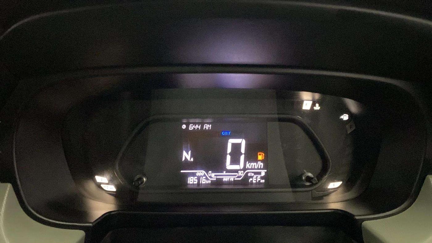 2023 Tata PUNCH ADVENTURE AMT, Petrol, Automatic, 18,522 km, Odometer Image