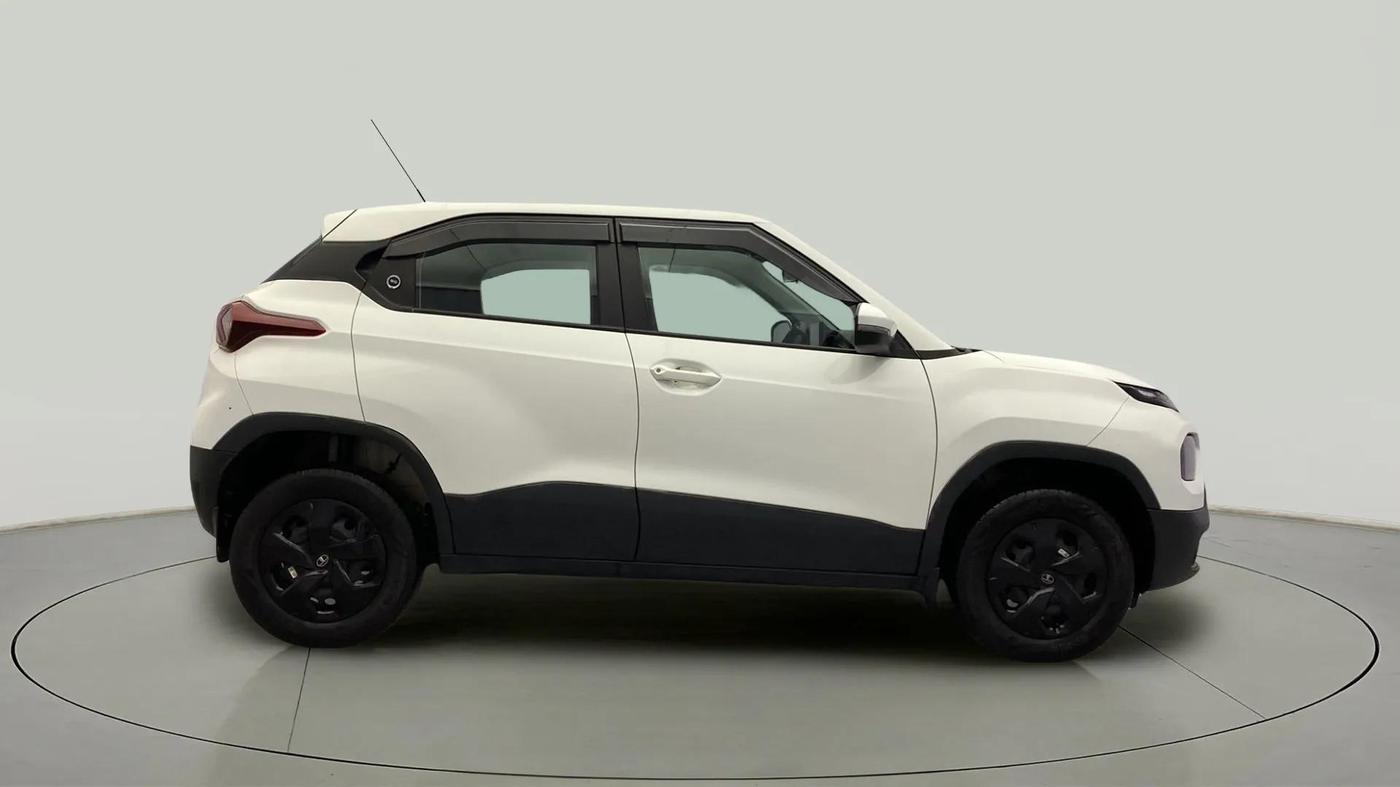2023 Tata PUNCH ADVENTURE AMT, Petrol, Automatic, 18,522 km, Right Side View