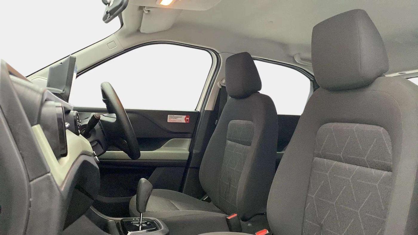 2023 Tata PUNCH ADVENTURE AMT, Petrol, Automatic, 18,522 km, Right Side Front Door Cabin