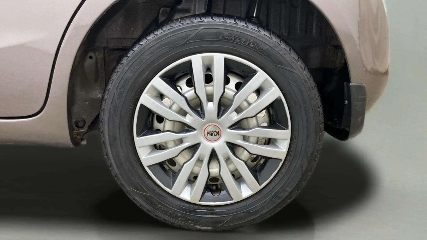 2013 Honda Brio EX MT, Petrol, Manual, 41,592 km, Left Rear Wheel