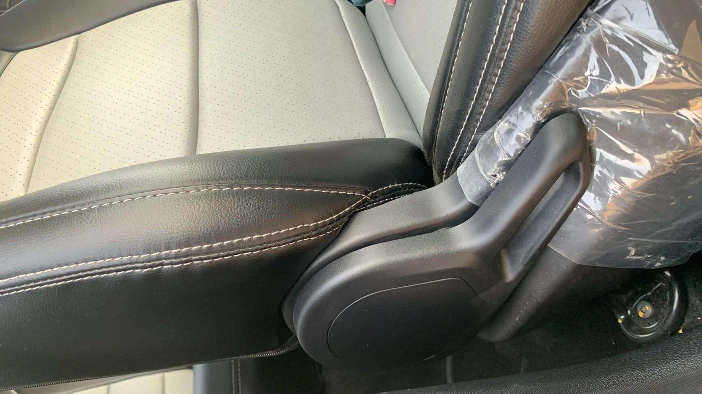 2024 Tata Tiago XM PETROL, Petrol, Manual, 460 km, Driver Side Adjustment Panel