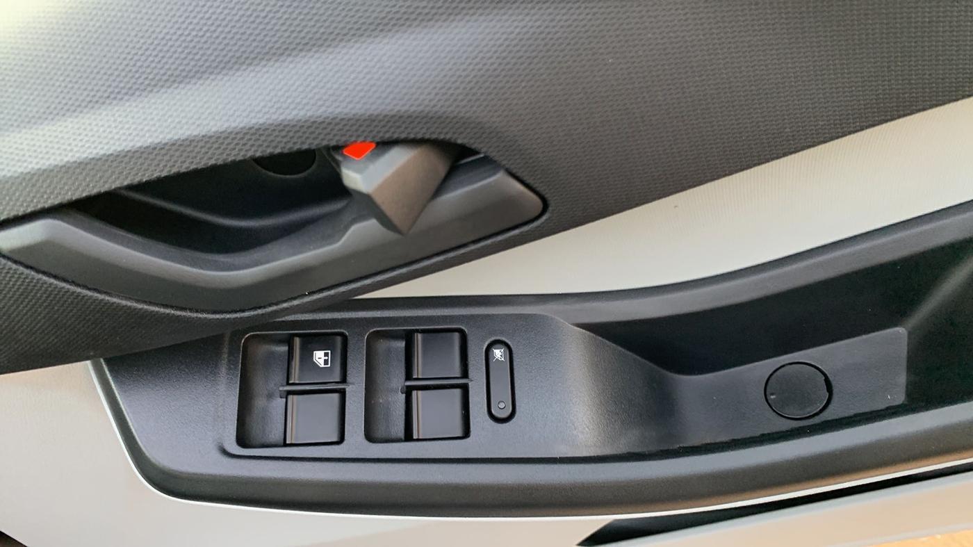 2024 Tata Tiago XM PETROL, Petrol, Manual, 460 km, Driver Side Door Panels Control