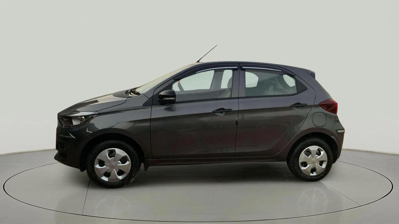 2024 Tata Tiago XM PETROL, Petrol, Manual, 460 km, Left Side