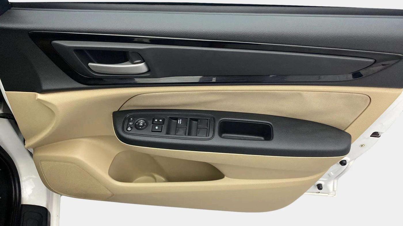 2019 Honda Amaze 1.2L I-VTEC VX, Petrol, Manual, 62,738 km, Driver Side Door Panels Control