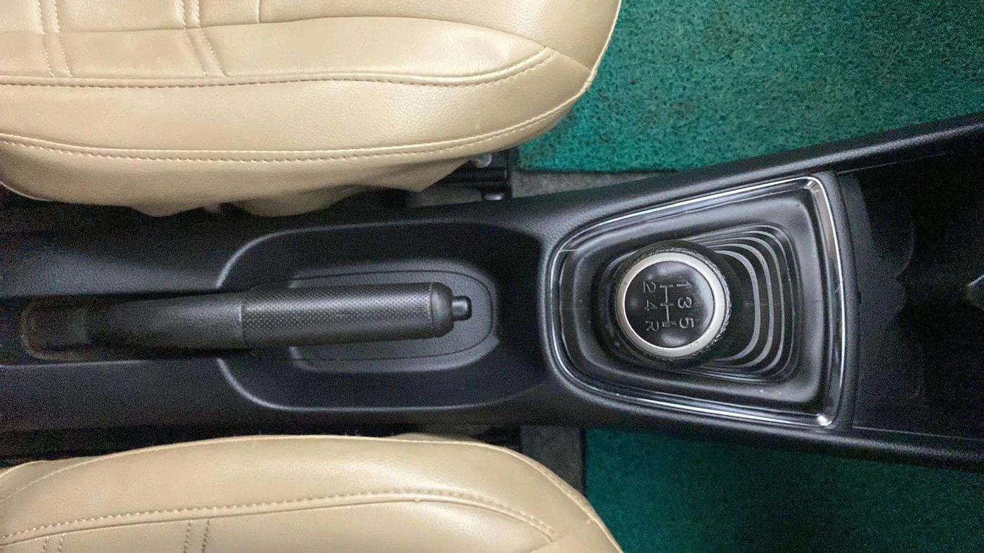 2019 Honda Amaze 1.2L I-VTEC VX, Petrol, Manual, 62,738 km, Gear Lever