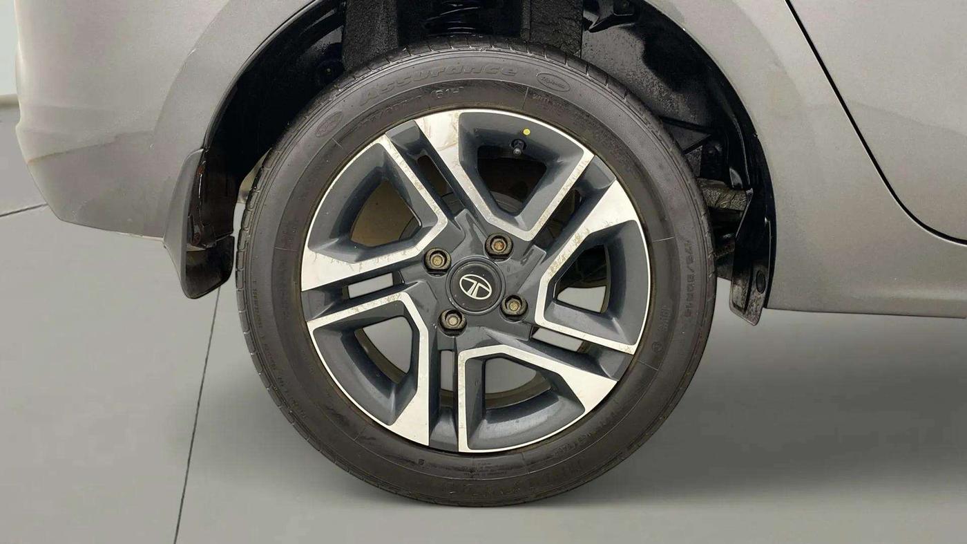 2020 Tata TIGOR XZ PLUS PETROL, Petrol, Manual, 15,849 km, Right Rear Wheel