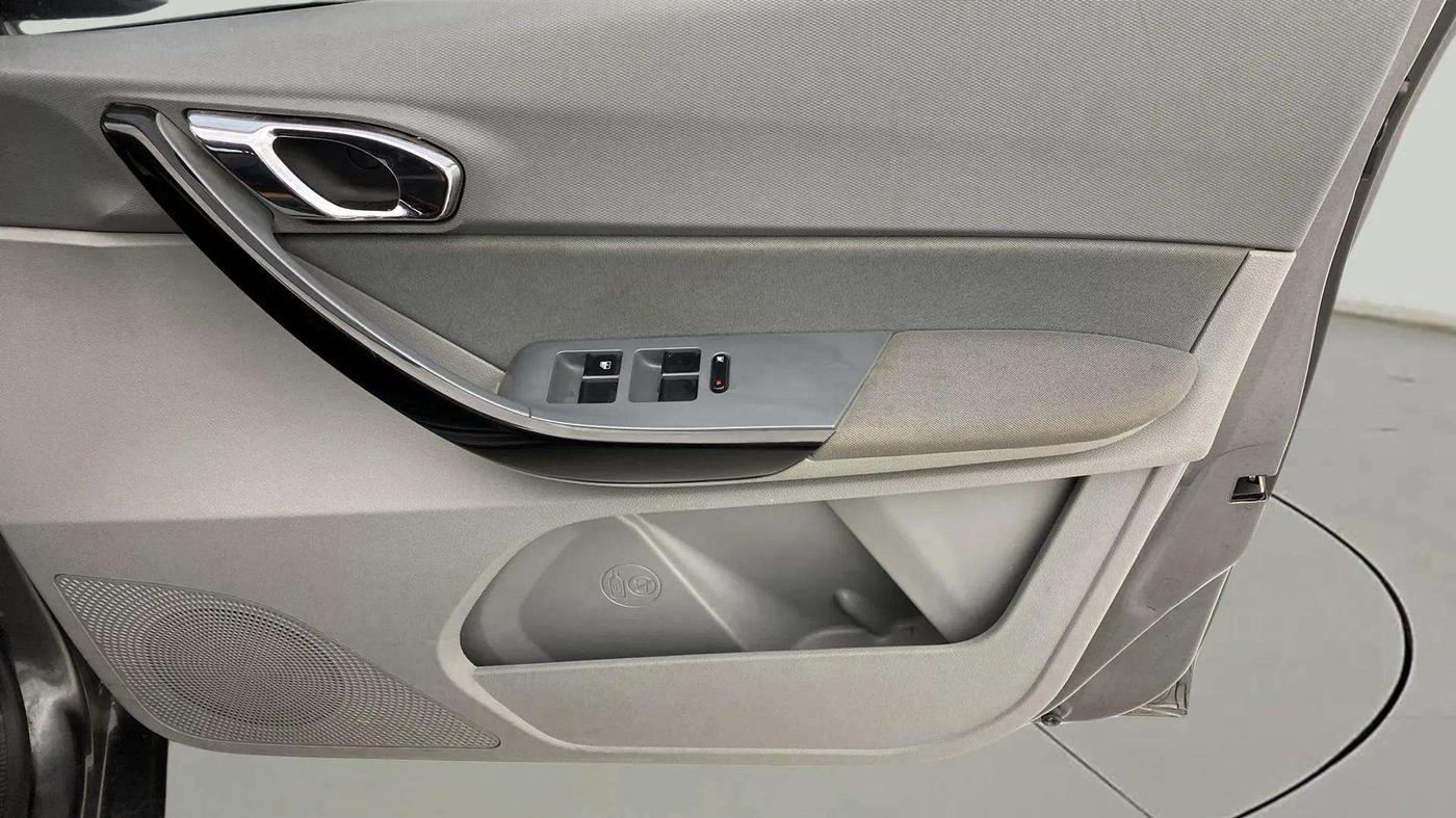 2020 Tata TIGOR XZ PLUS PETROL, Petrol, Manual, 15,849 km, Driver Side Door Panels Control