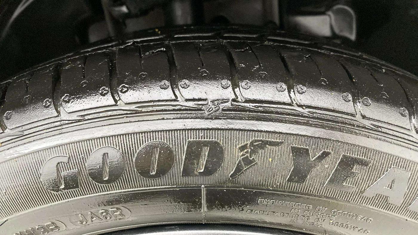 2020 Tata TIGOR XZ PLUS PETROL, Petrol, Manual, 15,849 km, Right Front Tyre Tread