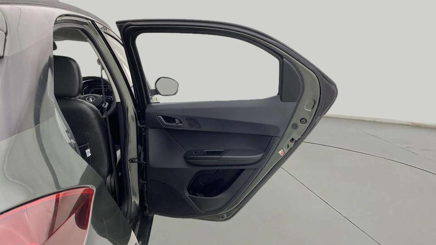 2022 Tata TIAGO NRG XZ AMT, Petrol, Automatic, 12,615 km, RHS Rear Door