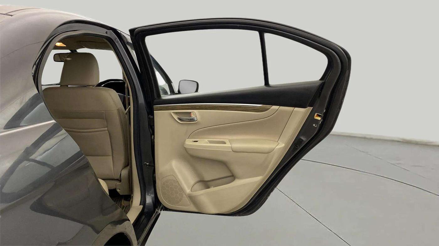 2022 Maruti Ciaz ALPHA  AT 1.5 SHVS PETROL, Petrol, Automatic, 34,784 km, RHS Rear Door