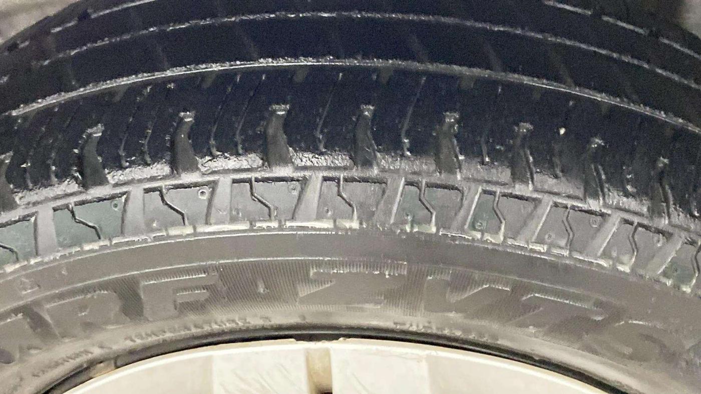 2016 Maruti Alto 800 LXI, Petrol, Manual, 25,228 km, Left Rear Tyre Tread