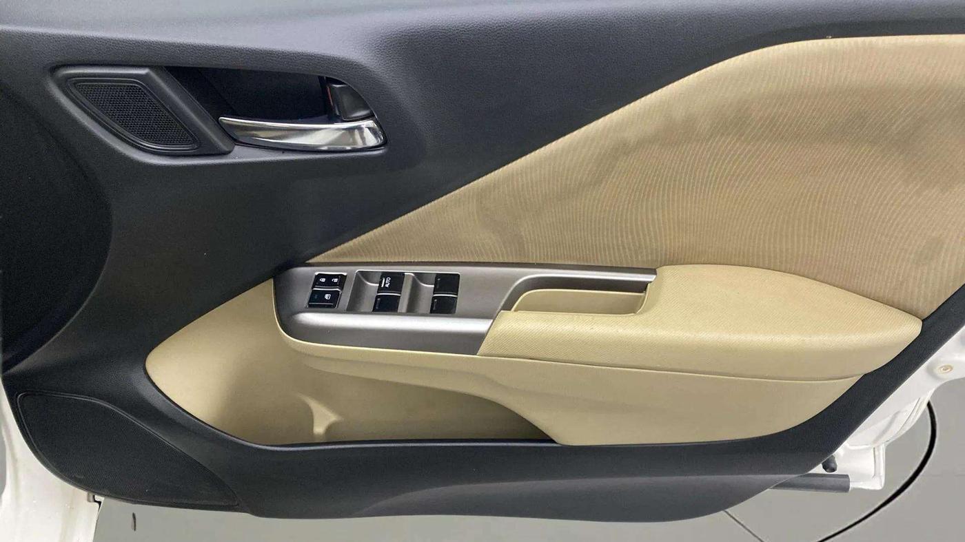 2015 Honda City 1.5L I-VTEC V MT, Petrol, Manual, 39,671 km, Driver Side Door Panels Control