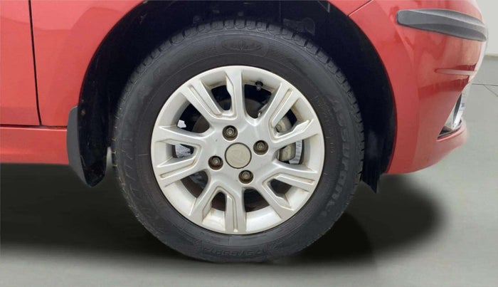 2017 Tata Tiago XZA PETROL, Petrol, Automatic, 17,992 km, Right Front Wheel