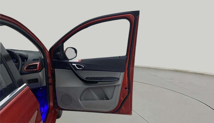 2017 Tata Tiago XZA PETROL, Petrol, Automatic, 17,992 km, RHS Front Door