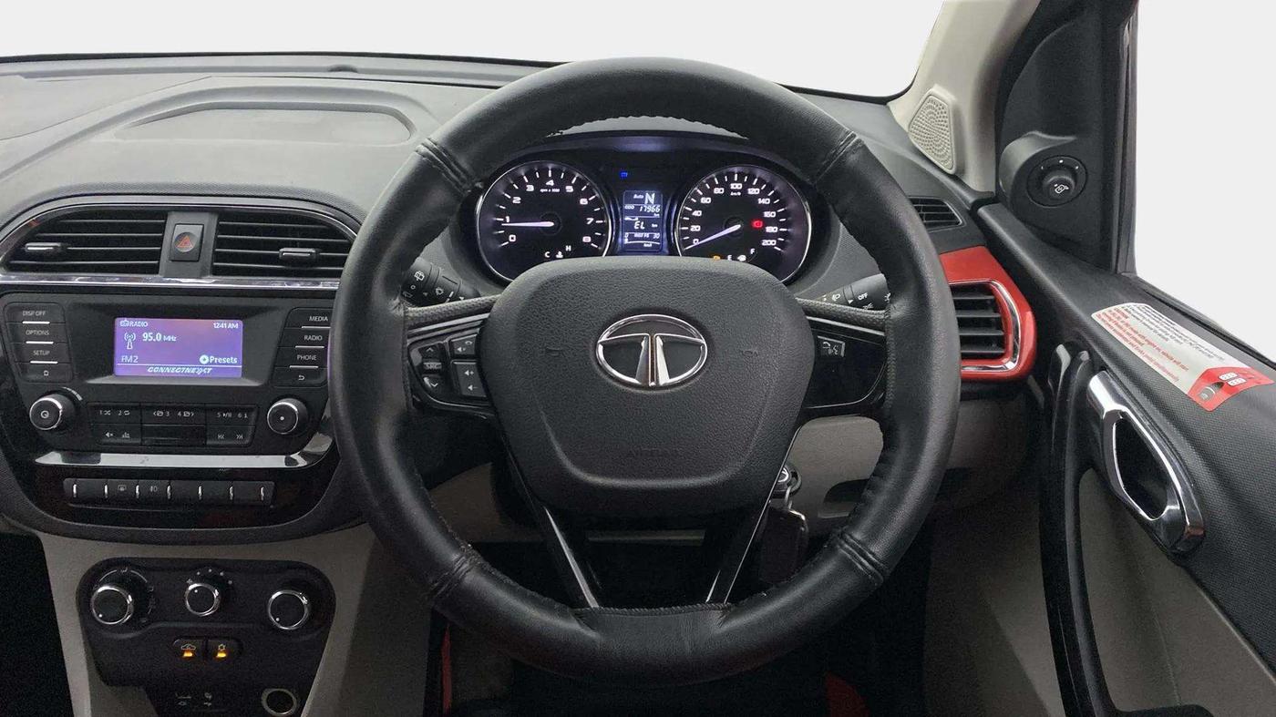 2017 Tata Tiago XZA PETROL, Petrol, Automatic, 17,992 km, Steering Wheel Close Up