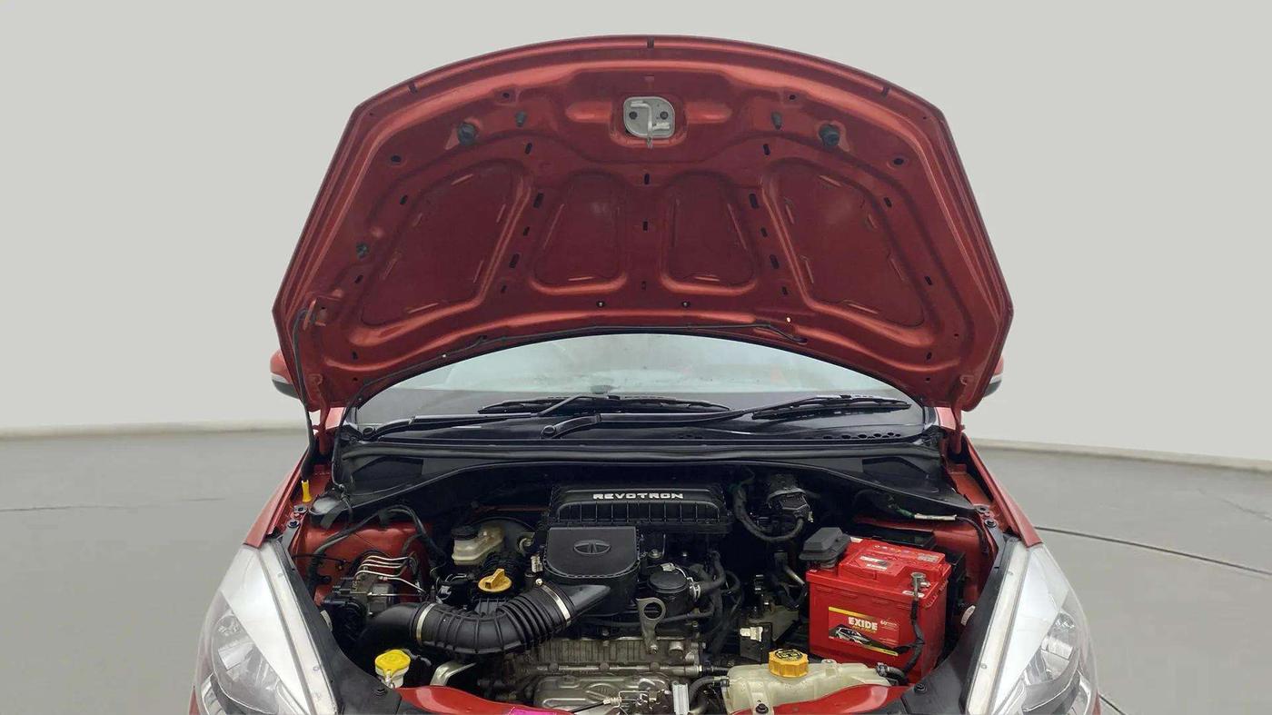 2017 Tata Tiago XZA PETROL, Petrol, Automatic, 17,992 km, Open Bonet