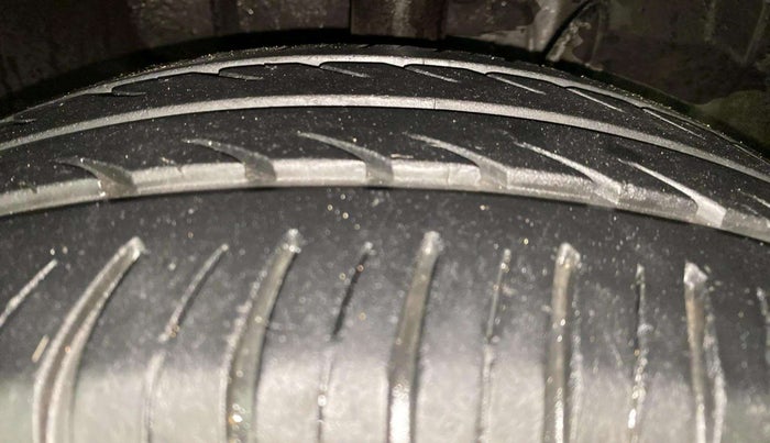 2017 Tata Tiago XZA PETROL, Petrol, Automatic, 17,992 km, Right Front Tyre Tread
