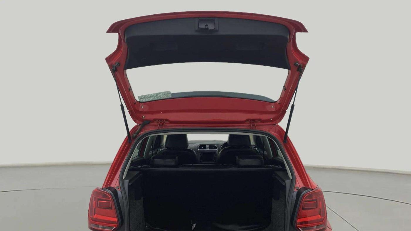 2021 Volkswagen Polo HIGHLINE PLUS 1.0L TSI, Petrol, Manual, 76,252 km, Boot Door Open