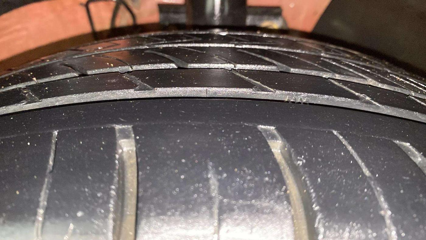 2021 Volkswagen Polo HIGHLINE PLUS 1.0L TSI, Petrol, Manual, 76,252 km, Right Front Tyre Tread