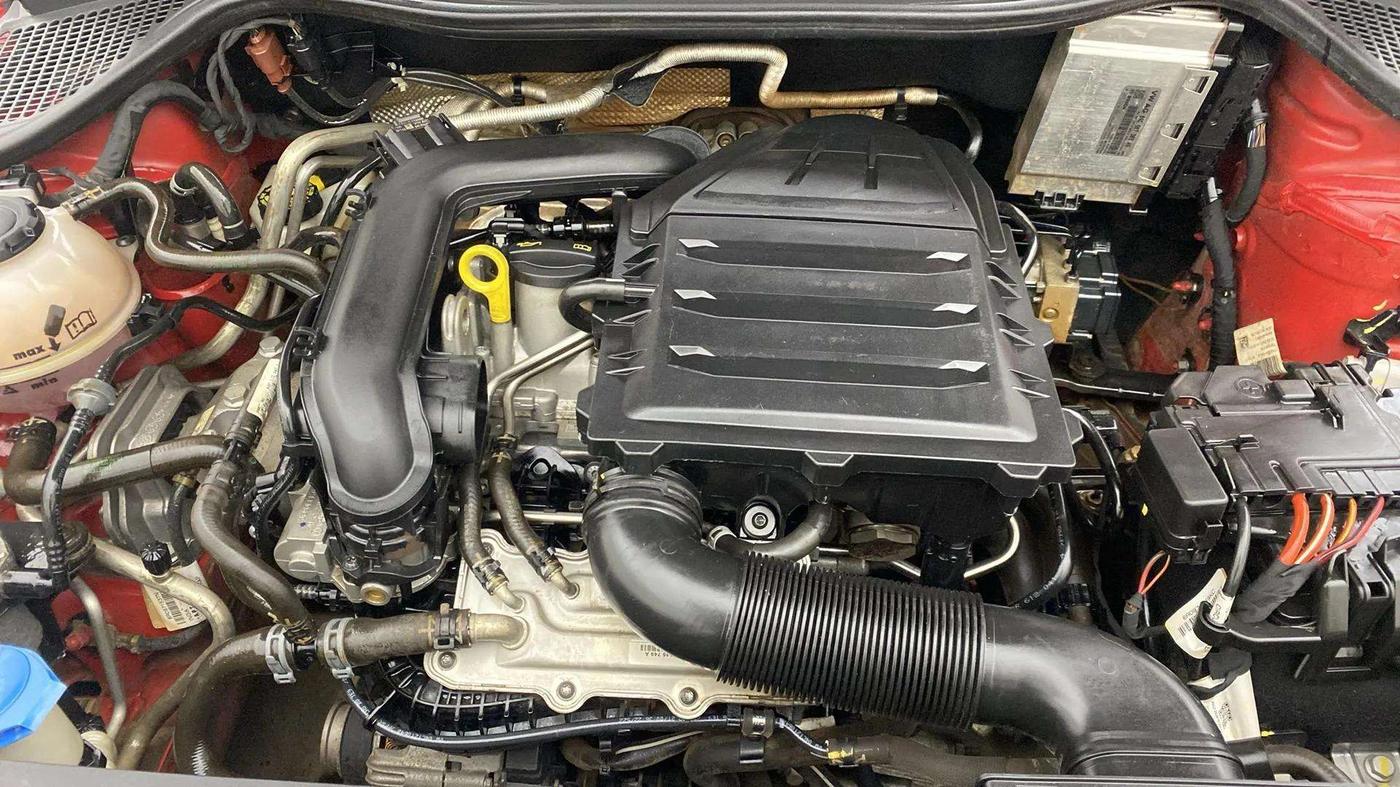 2021 Volkswagen Polo HIGHLINE PLUS 1.0L TSI, Petrol, Manual, 76,252 km, Engine View