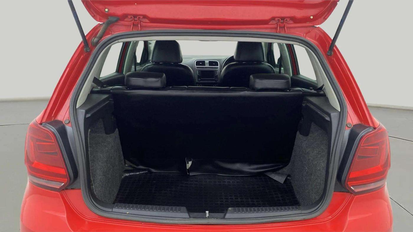 2021 Volkswagen Polo HIGHLINE PLUS 1.0L TSI, Petrol, Manual, 76,252 km, Boot Inside