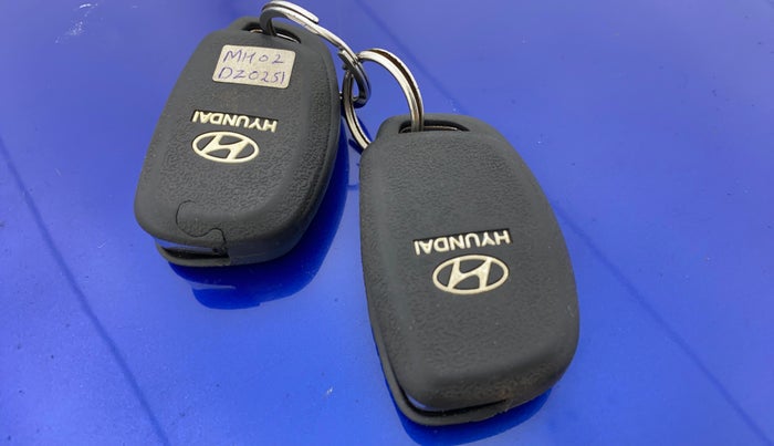 2015 Hyundai Xcent S (O) 1.2, Petrol, Manual, 56,656 km, Key Close Up