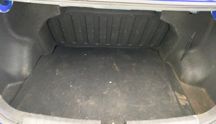 2015 Hyundai Xcent S (O) 1.2, Petrol, Manual, 56,656 km, Boot Inside