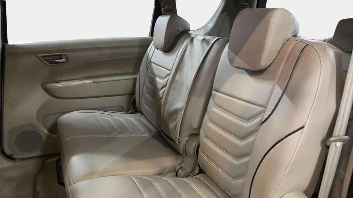 2016 Maruti Ertiga VDI SHVS, Diesel, Manual, 89,425 km, Right Side Rear Door Cabin