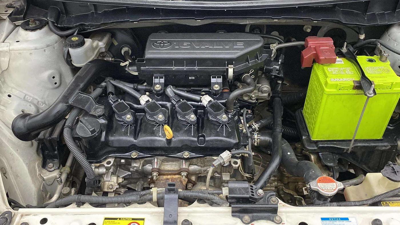 2018 Toyota Etios V PLATINUM, Petrol, Manual, 67,251 km, Engine View
