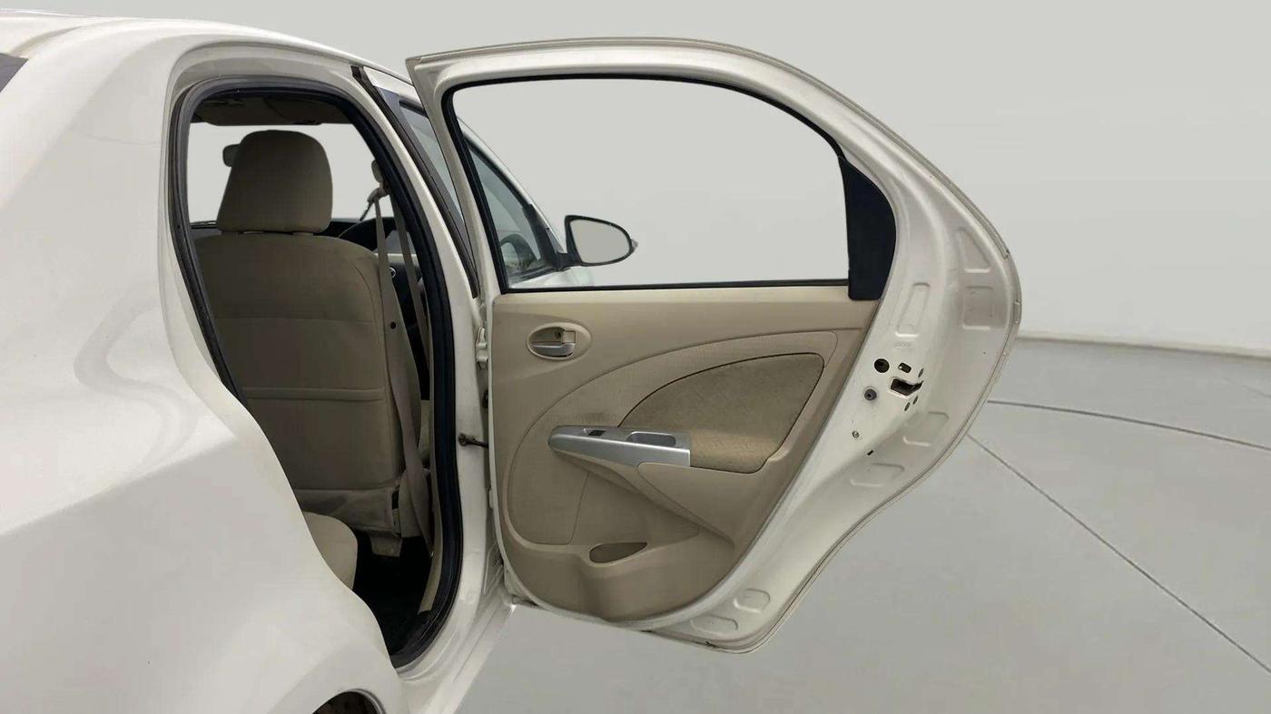 2018 Toyota Etios V PLATINUM, Petrol, Manual, 67,251 km, RHS Rear Door