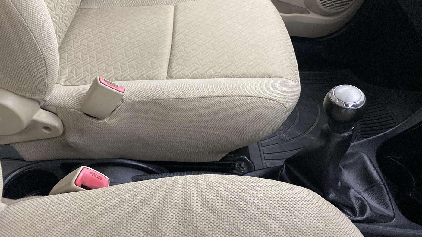 2018 Toyota Etios V PLATINUM, Petrol, Manual, 67,251 km, Gear Lever