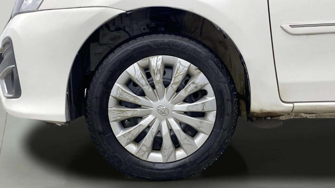 2018 Toyota Etios V PLATINUM, Petrol, Manual, 67,251 km, Left Front Wheel