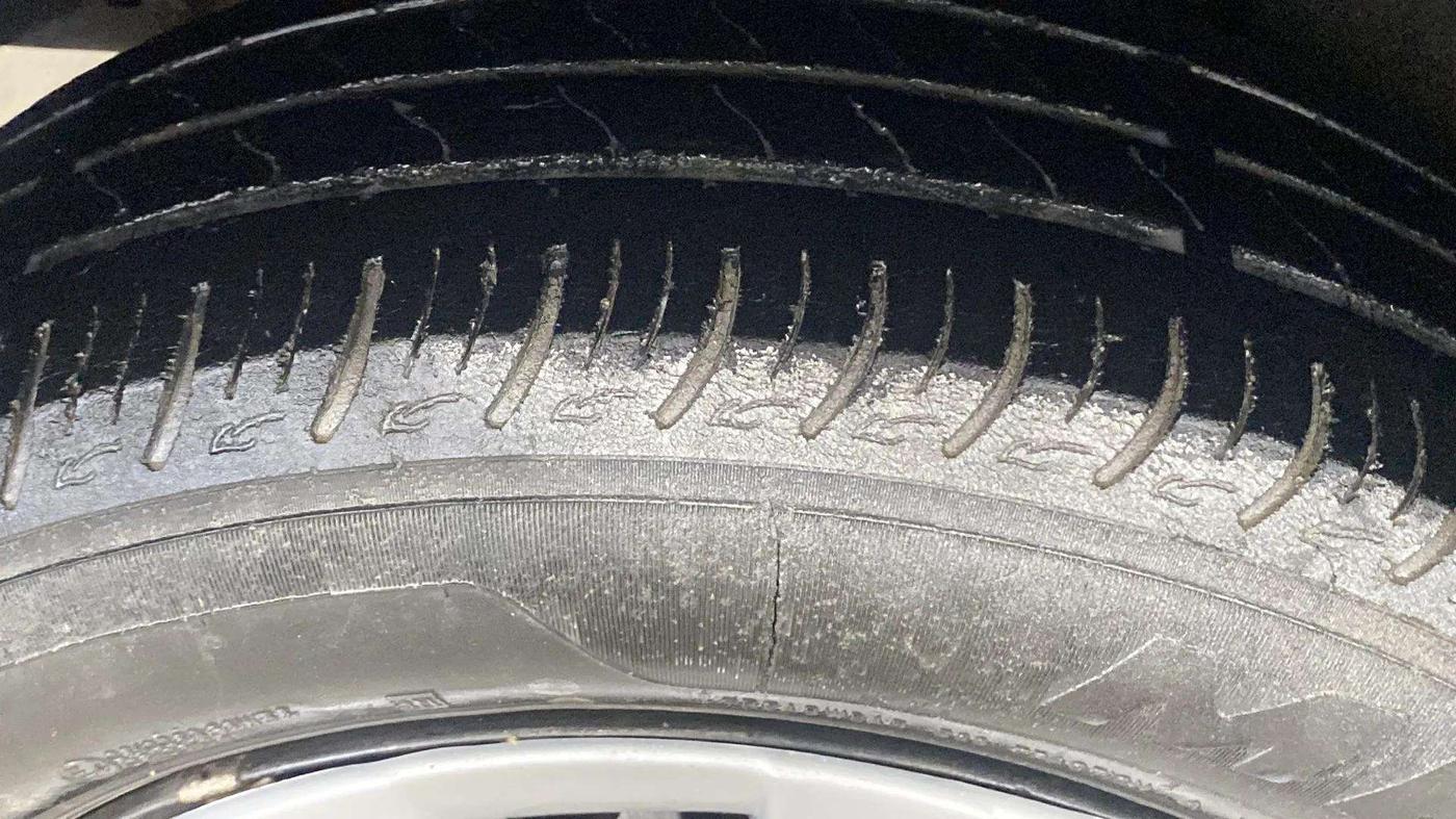 2020 Maruti Baleno DELTA PETROL 1.2, Petrol, Manual, 62,077 km, Left Front Tyre Tread