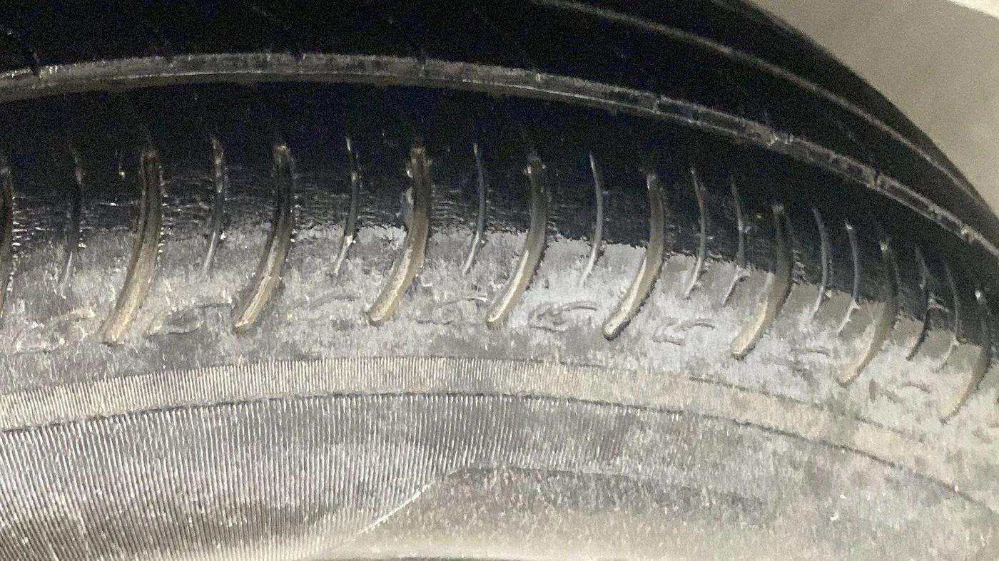 2020 Maruti Baleno DELTA PETROL 1.2, Petrol, Manual, 62,077 km, Right Front Tyre Tread
