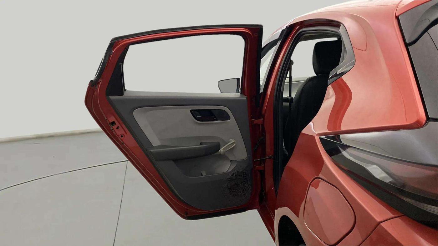 2021 Tata ALTROZ XE PETROL, Petrol, Manual, 33,458 km, LHS Rear Door