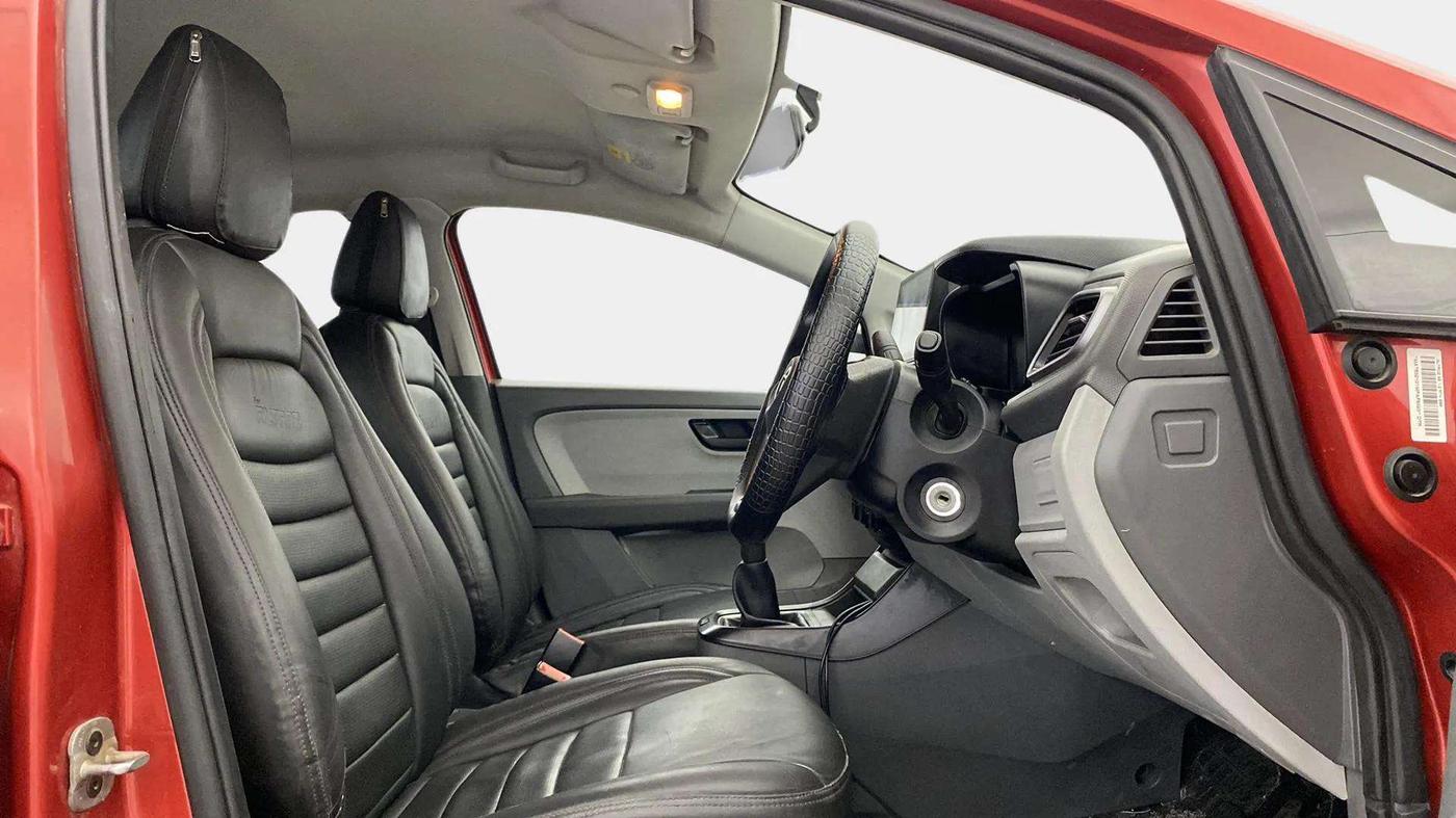 2021 Tata ALTROZ XE PETROL, Petrol, Manual, 33,458 km, Right Side Front Door Cabin
