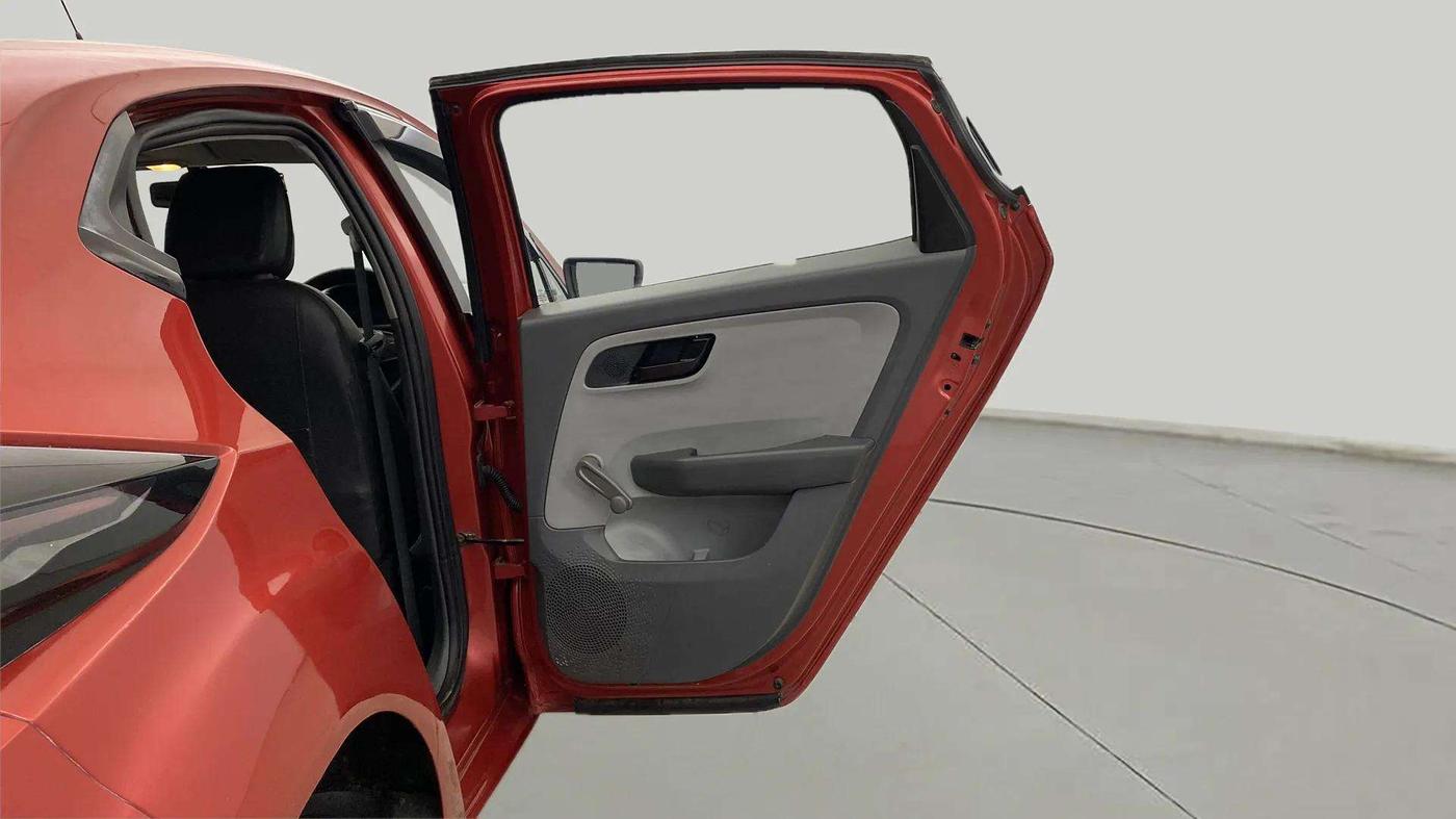 2021 Tata ALTROZ XE PETROL, Petrol, Manual, 33,458 km, RHS Rear Door