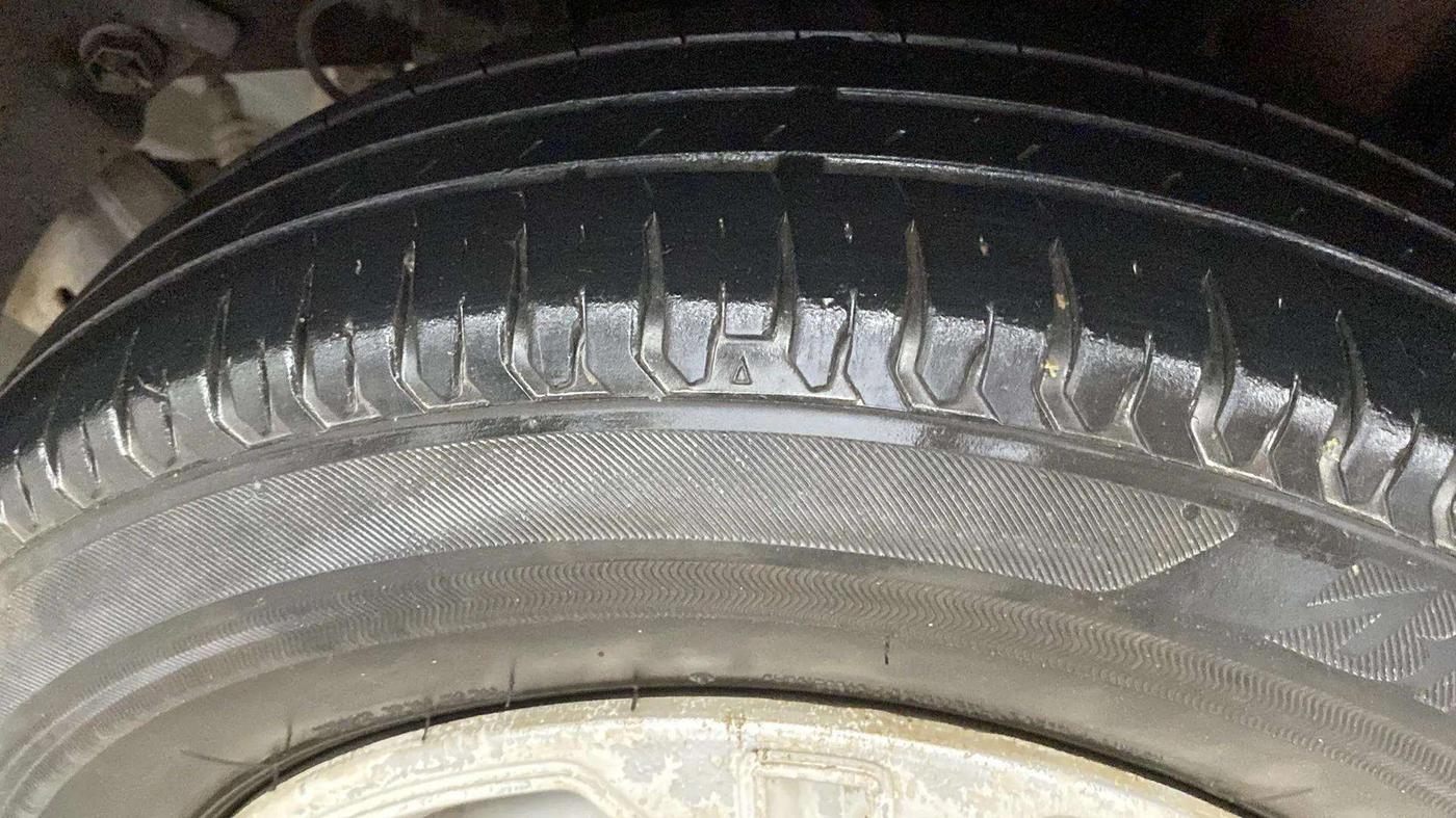 2021 Tata ALTROZ XE PETROL, Petrol, Manual, 33,458 km, Right Rear Tyre Tread