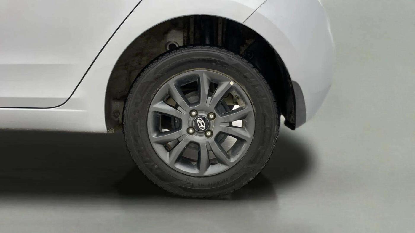 2020 Hyundai Elite i20 SPORTZ PLUS 1.2, Petrol, Manual, 28,583 km, Left Rear Wheel