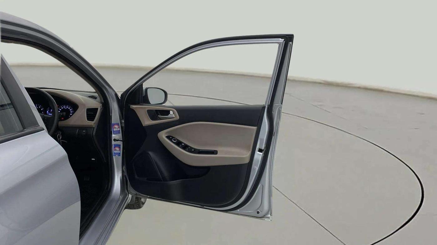 2020 Hyundai Elite i20 SPORTZ PLUS 1.2, Petrol, Manual, 28,583 km, RHS Front Door