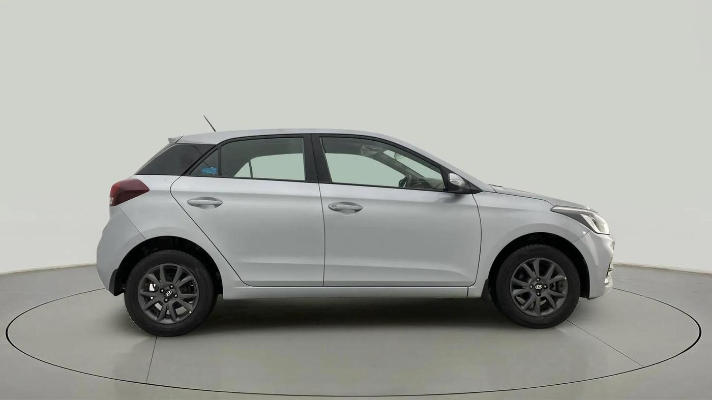 2020 Hyundai Elite i20 SPORTZ PLUS 1.2, Petrol, Manual, 28,583 km, Right Side View