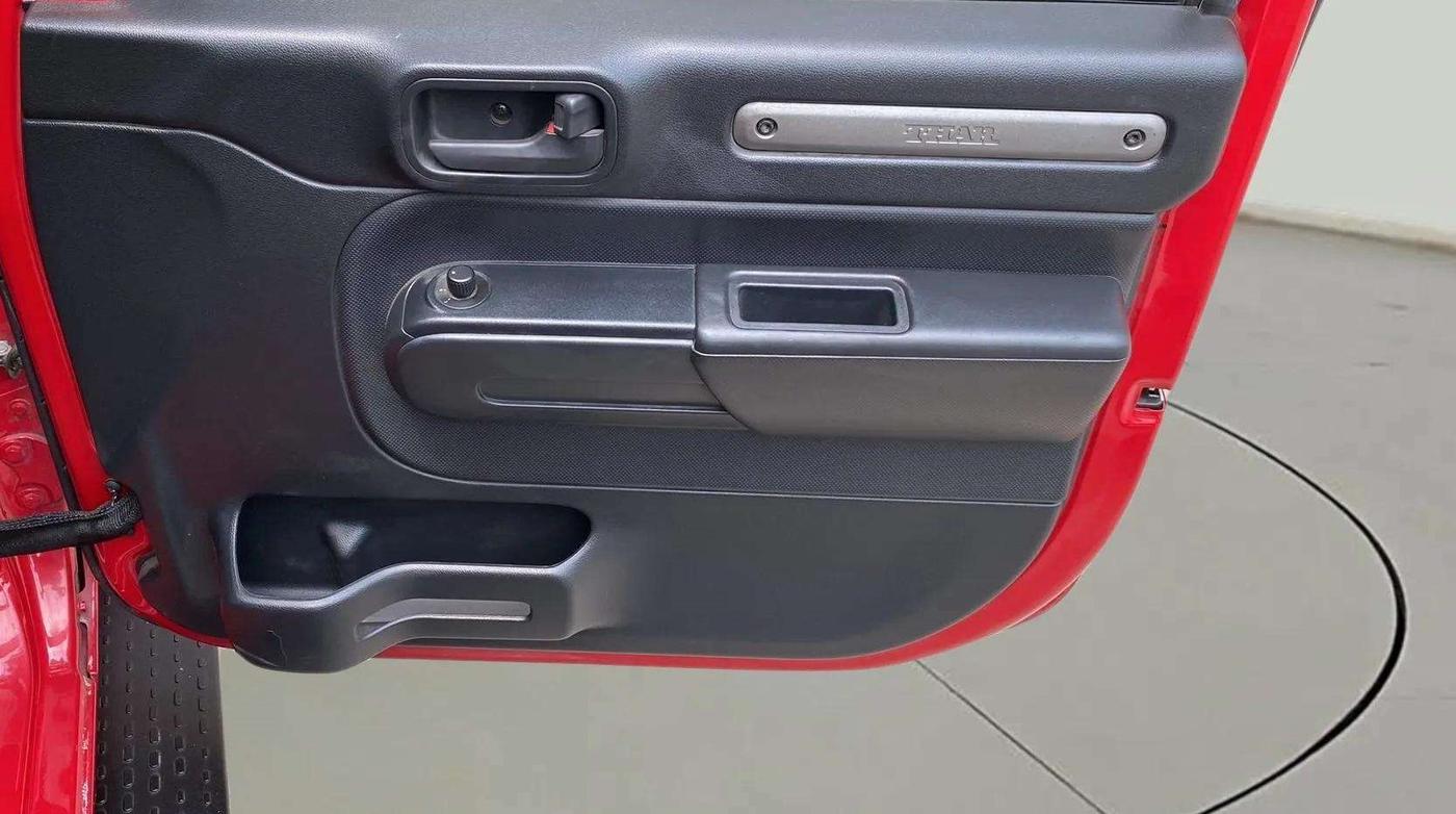 2022 Mahindra Thar LX D 4*4 MT HT, Diesel, Manual, 28,354 km, Driver Side Door Panels Control