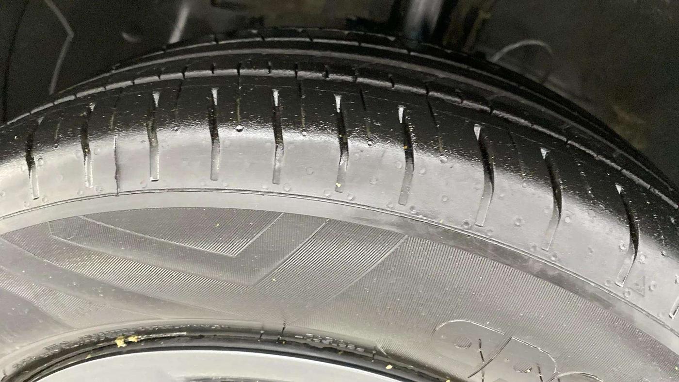 2024 Hyundai VENUE S 1.2, Petrol, Manual, 7,578 km, Left Front Tyre Tread