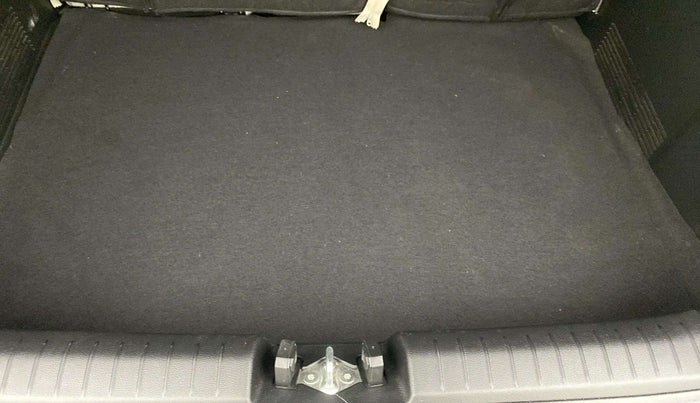 2024 Hyundai VENUE S 1.2, Petrol, Manual, 7,578 km, Boot Inside